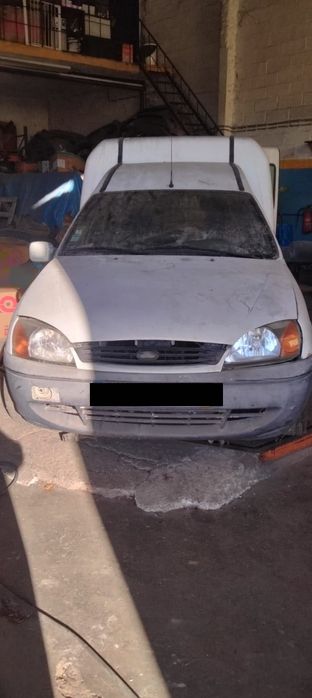 Ford Corrier para peças