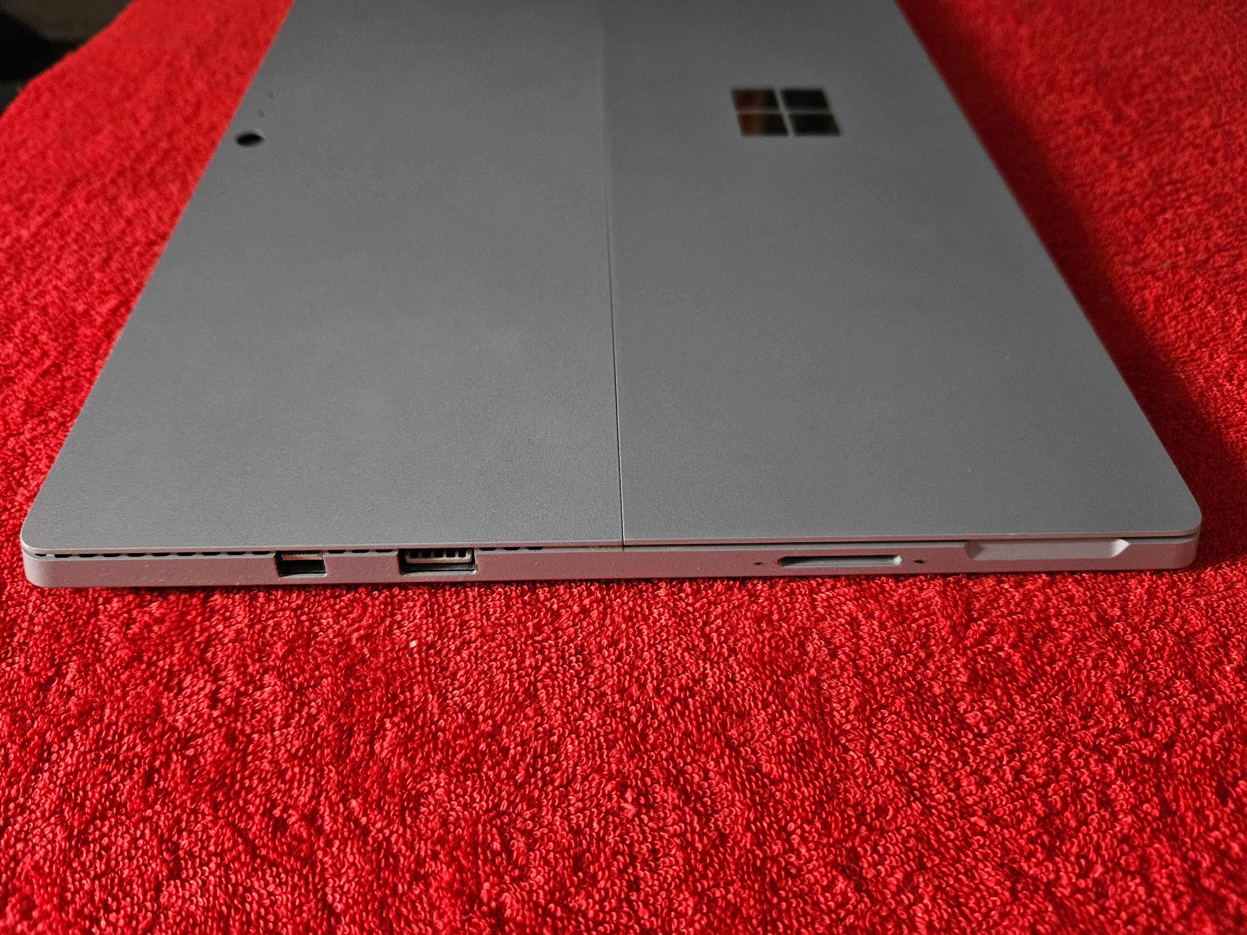Tablet Komputer Microsoft Surface 4 Pro i7-6650U Iris 8GB 256