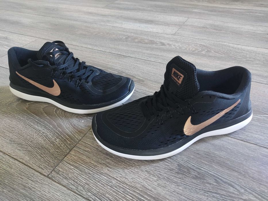 Кроссовки Nike WMNS FLEX 2017 RN