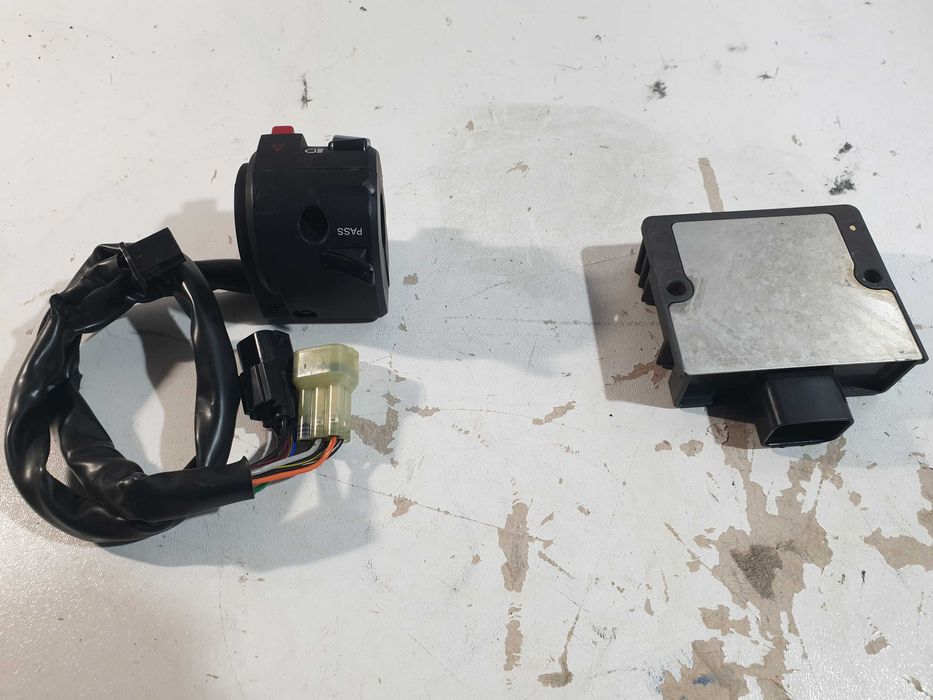 Kawasaki Z 900 Z900 przełącznik licznik lampa regulator napiecia