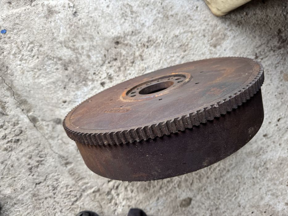 Маховик двигуна перкінс