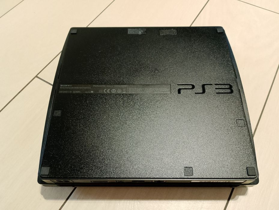 Konsola Ps3 PlayStation 3 Super Slim 320GB Stan idealny Zestaw Gra Pad