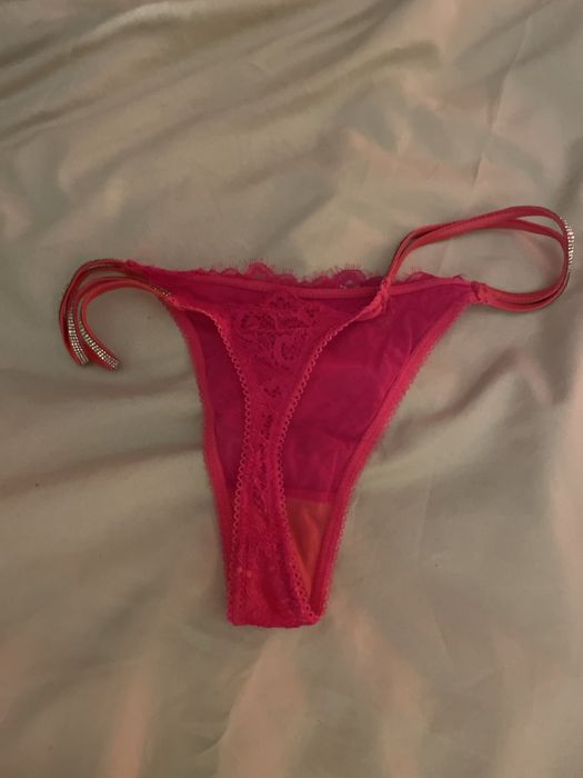 Rozowe stringii z diamencikami