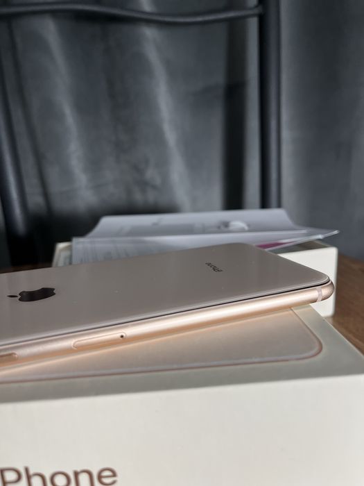 Iphone 8 plus (64 GB) Rose Gold