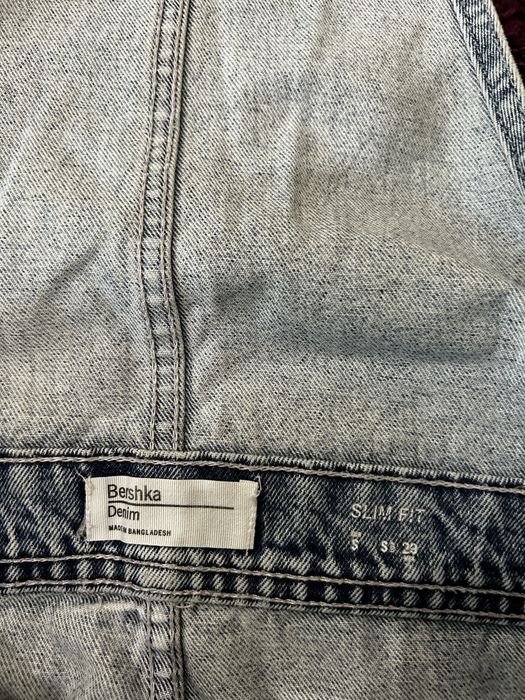 Джинсовий комбінезон Bershka