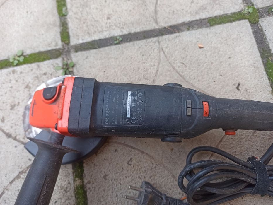 Продам шуруповерт та болгарку DniproM