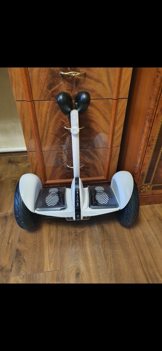 Продам гироскутер Segway