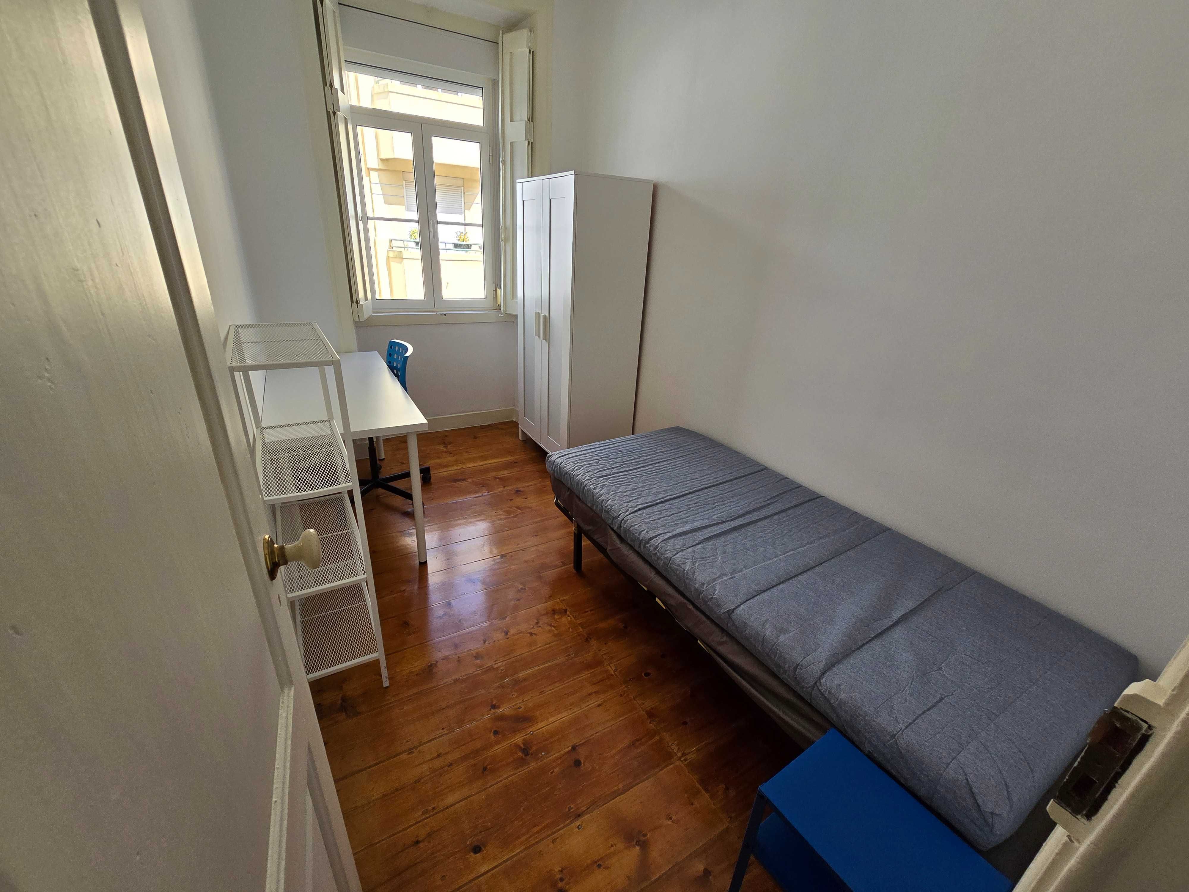 IST Quarto Masc a 2 min Despesas e Limpeza Incluidas