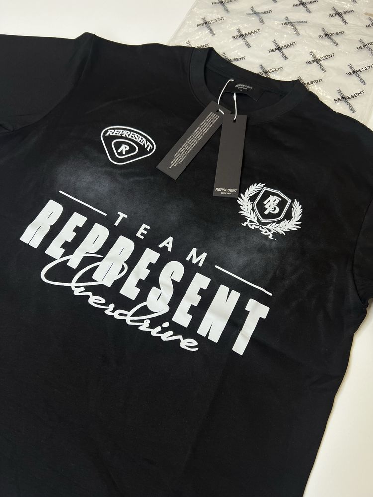 Футболка Represent