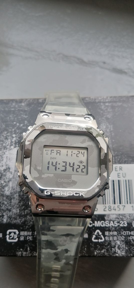 Casio G-Shock GM-5600SCM-1ER metal covered kostka bdb stan