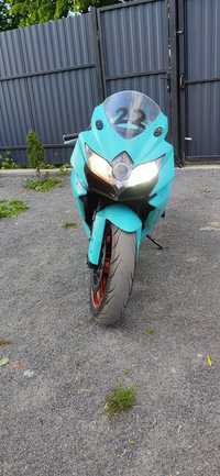 Продам Suzuki GSX 750R