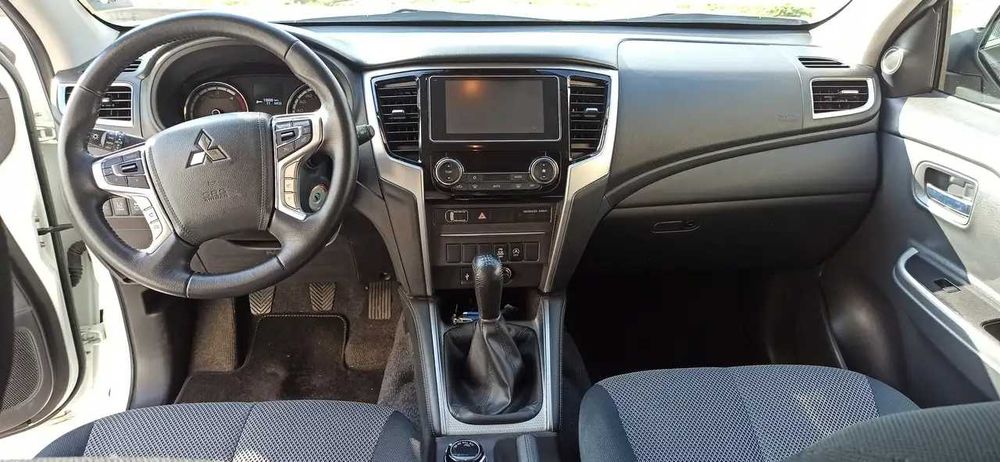 Разборка Mitsubishi L200 передній бампер