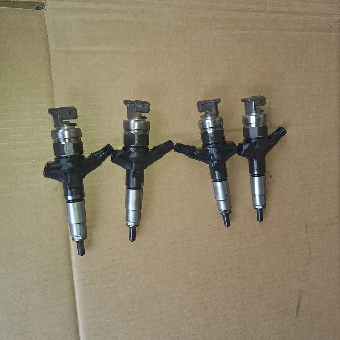 WTRYSK WTRYSKI SUBARU IMPREZA III 2.0 D 16613AA020 DENSO 7890 01L01952