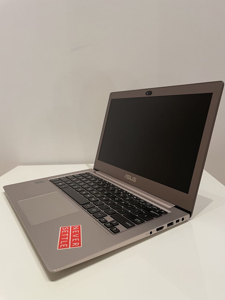 Laptop Ultrabook ASUS Zenbook UX303LA i5-5200U/8GB/500GB SSD