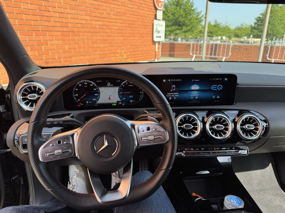 Mercedes Benz A250e AMG
