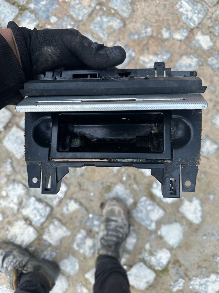 Cinzeiro audi a4 b6 / b7 consola 2 din