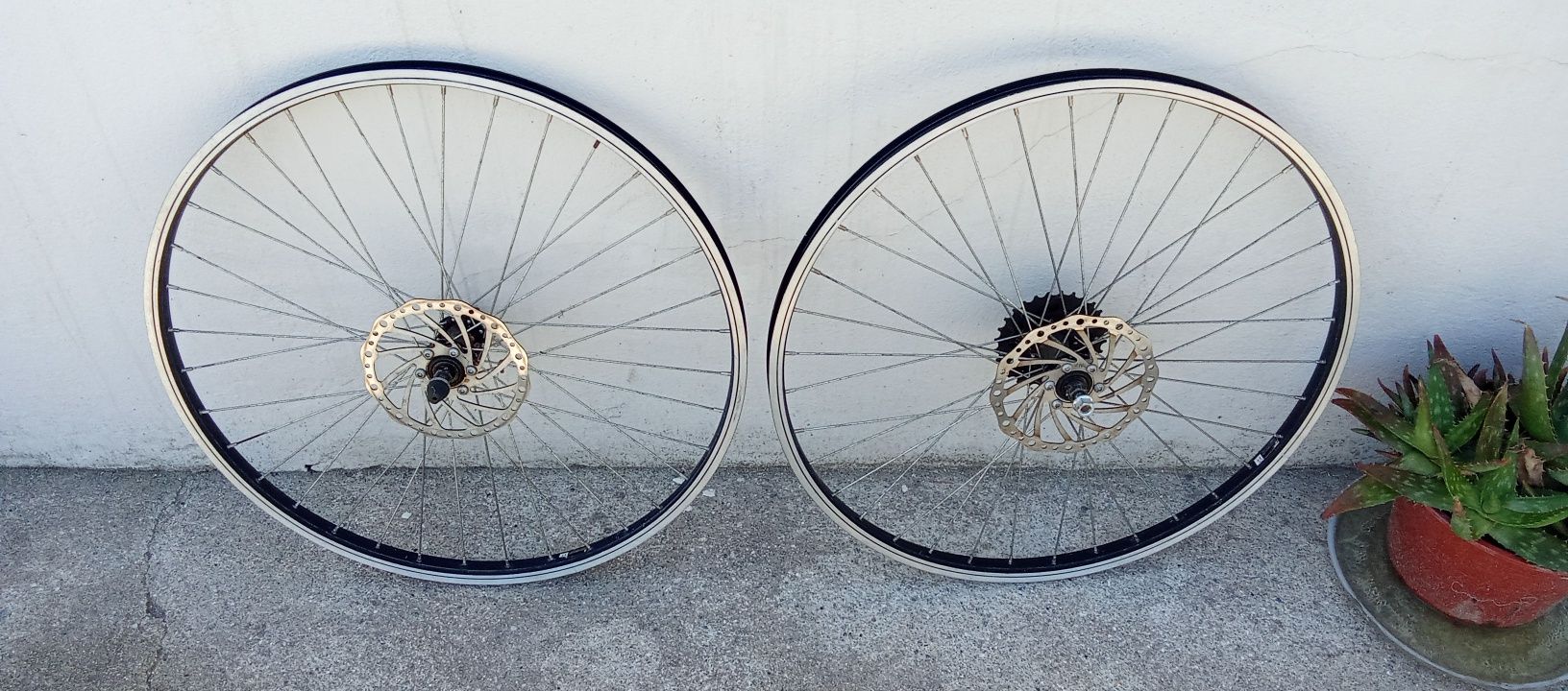 Vendo 2 aros roda 26