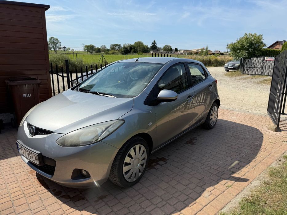Mazda 2 • 2009 r. • 1.3 benzyna • bezawaryjna •
