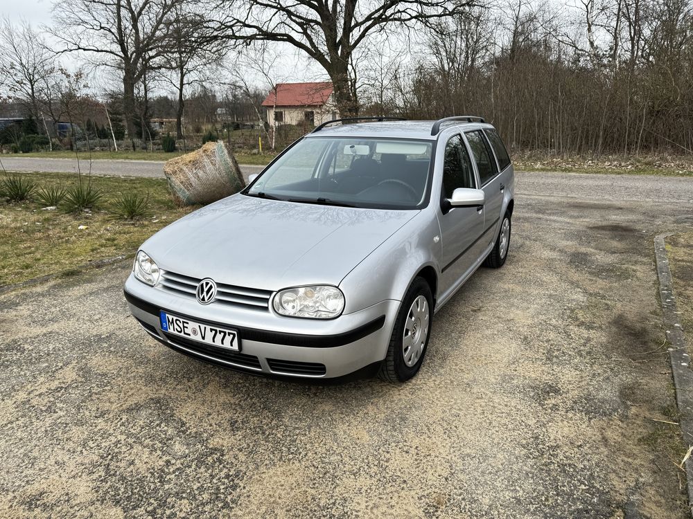 VW GOLF 4 2.0 benz 115km 2002r - kombi - niski przebieg - z Niemiec