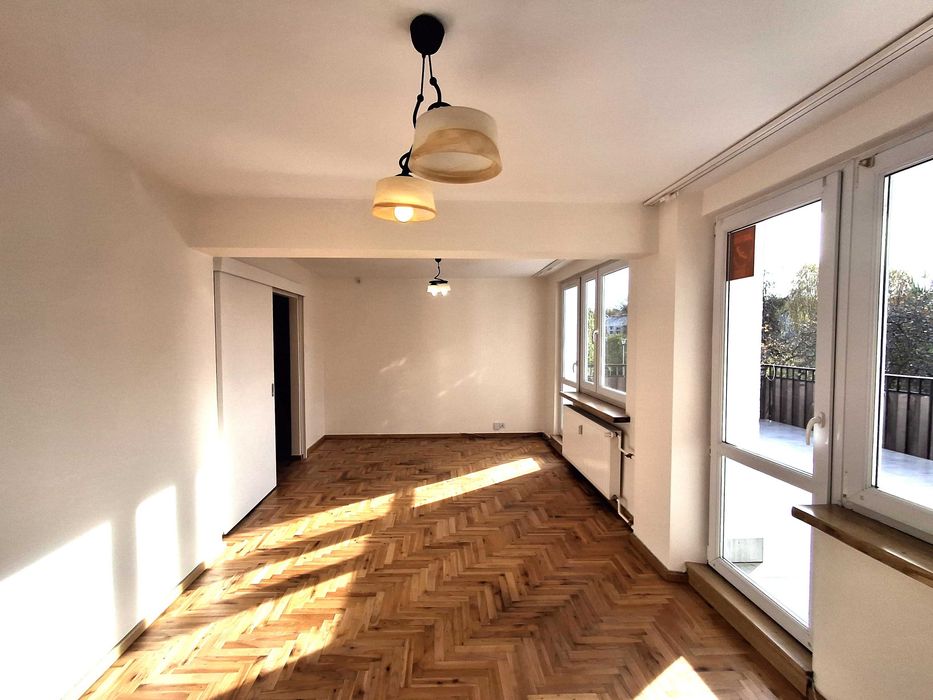 Piękny apartament 4-pok.+ kuchnia. Duży taras. ul. Majora. 1 piętro
