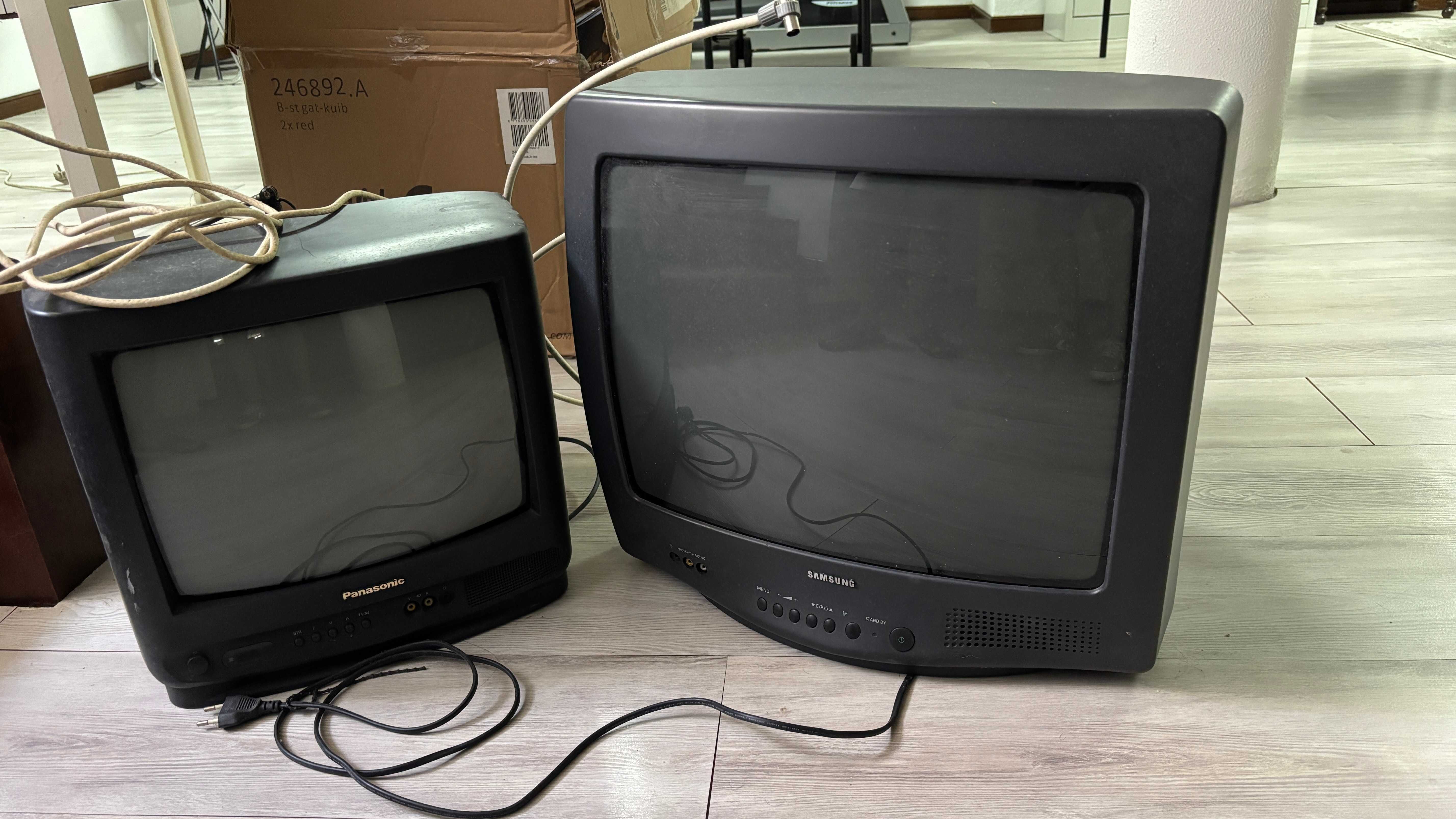 vendo 2 TVs a funcionar