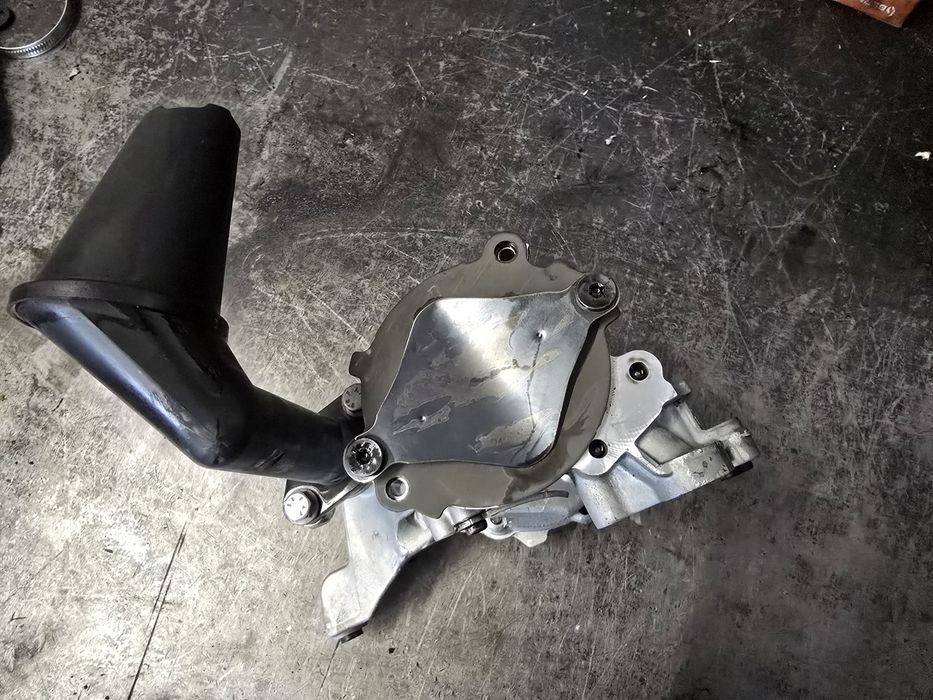 Pompa oleju MAN TGE CRAFTER 2.0 TDI