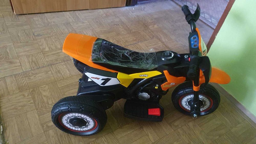 Motorek elektryczny na akumulator dla dziecka 35W