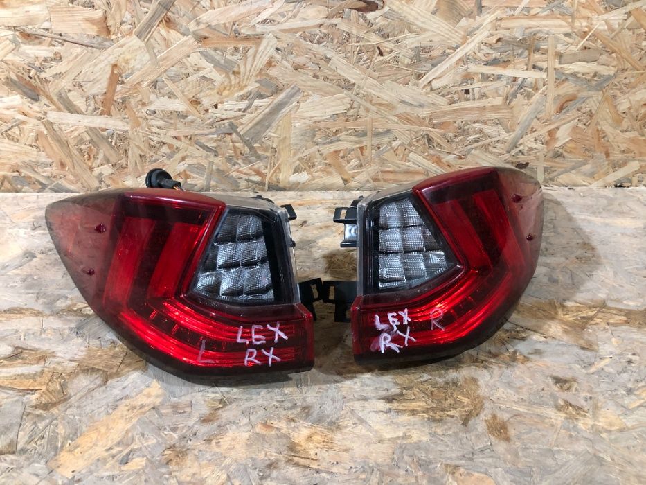 Стопы стоп фонарь левый правый Lexus RX 2017-2020