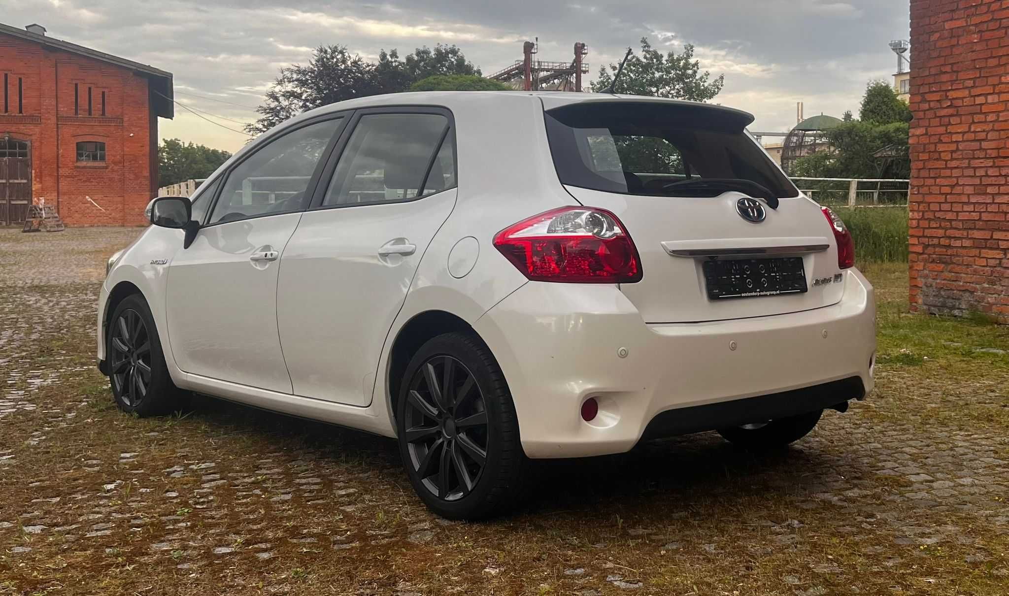Toyota Auris 1.8 hybrid 2011