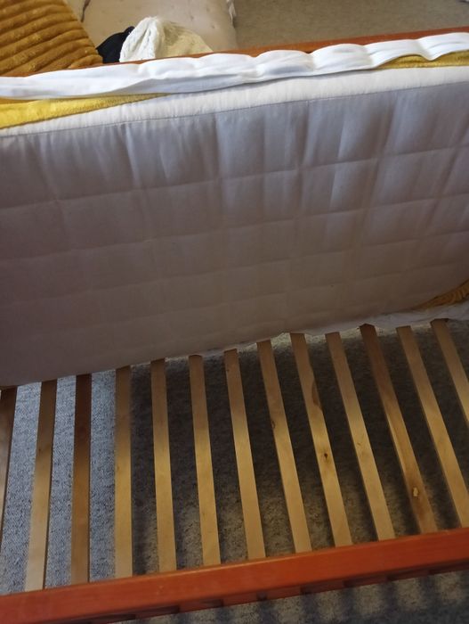 Łóżeczko dziecięce z materacem, kołderką