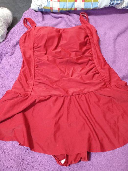 Продам новые купальники