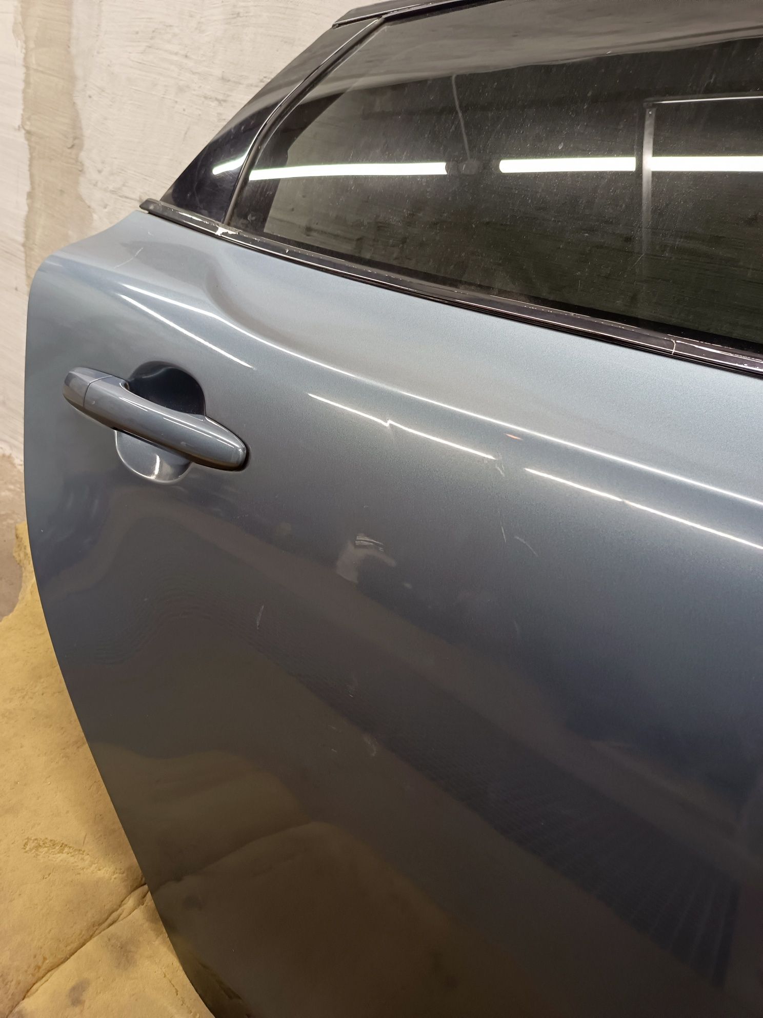 Drzwi tył Volvo V40 2015