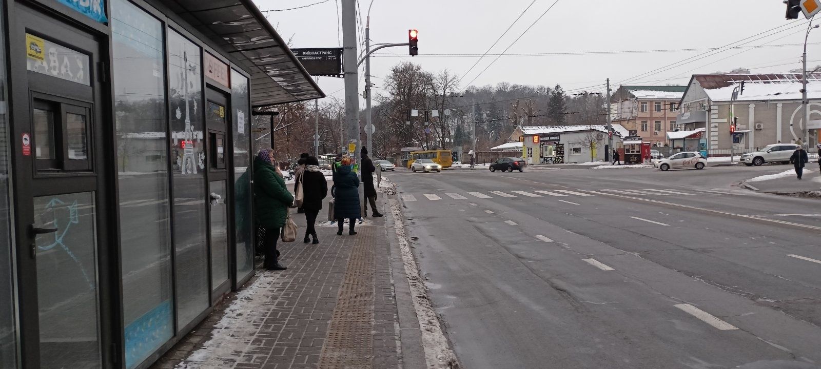 Здається зупинка "Новомостицка" вул. Вишгородська 12