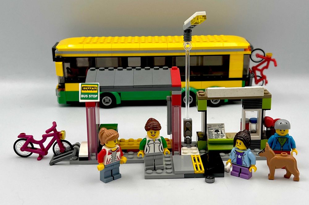 Lego City 60154 Przystanek autobusowy