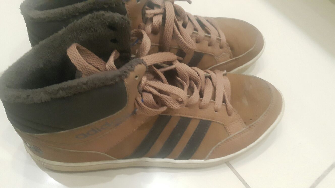 Sprzedam buty sportowe adidas  zimowe