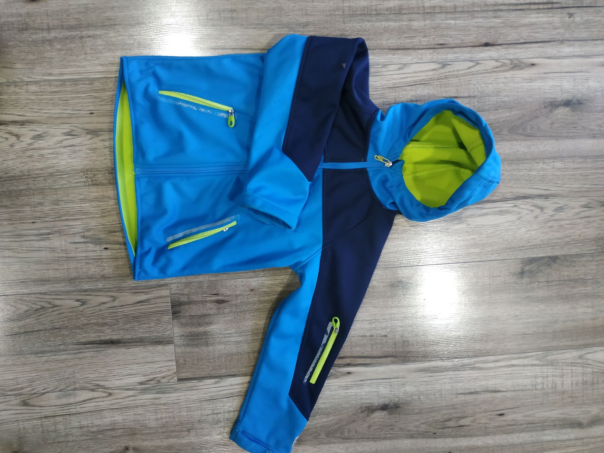 Kurtka Softshell, rozmiar 128