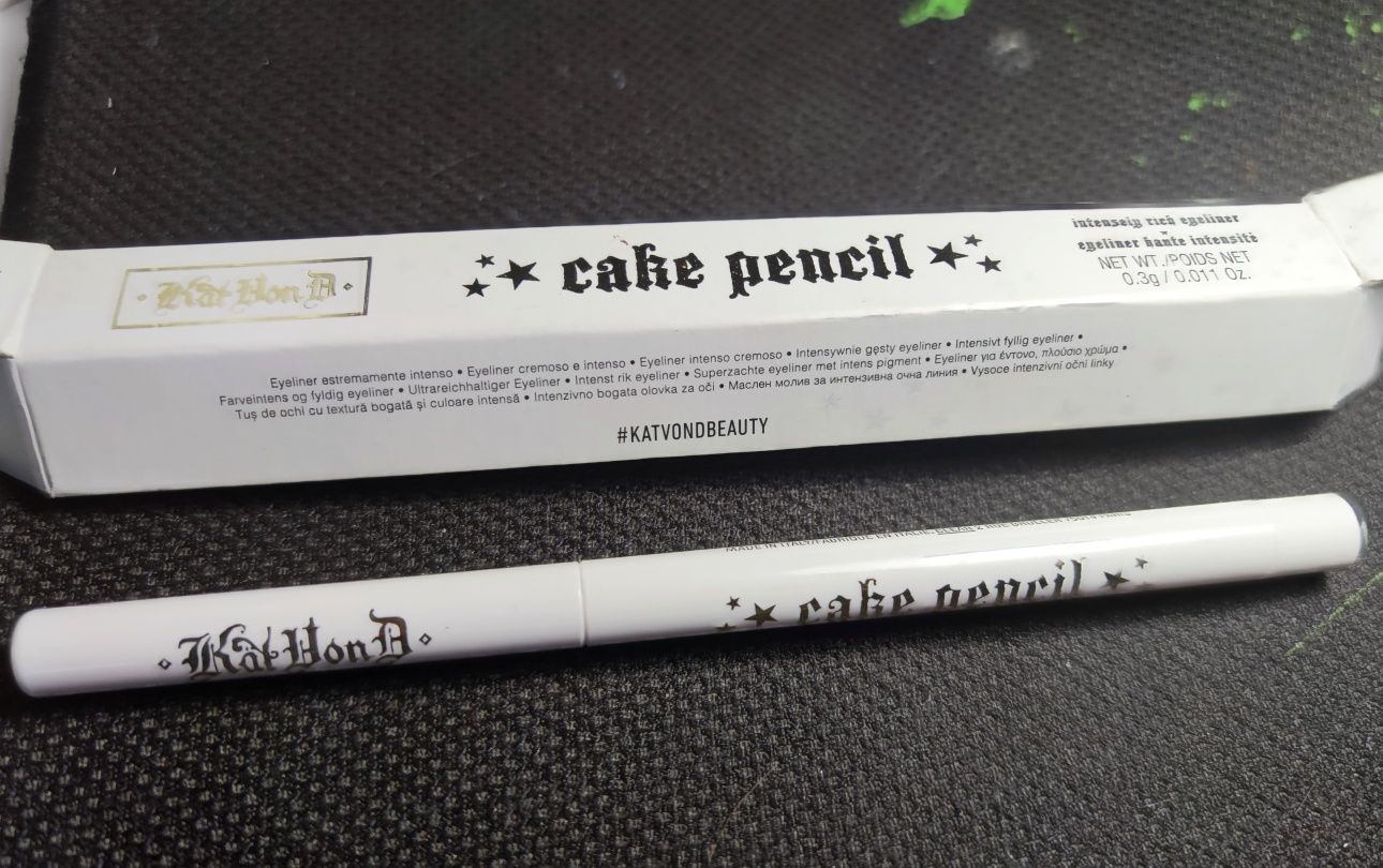 KVD Beauty Cake Pencil white out biały