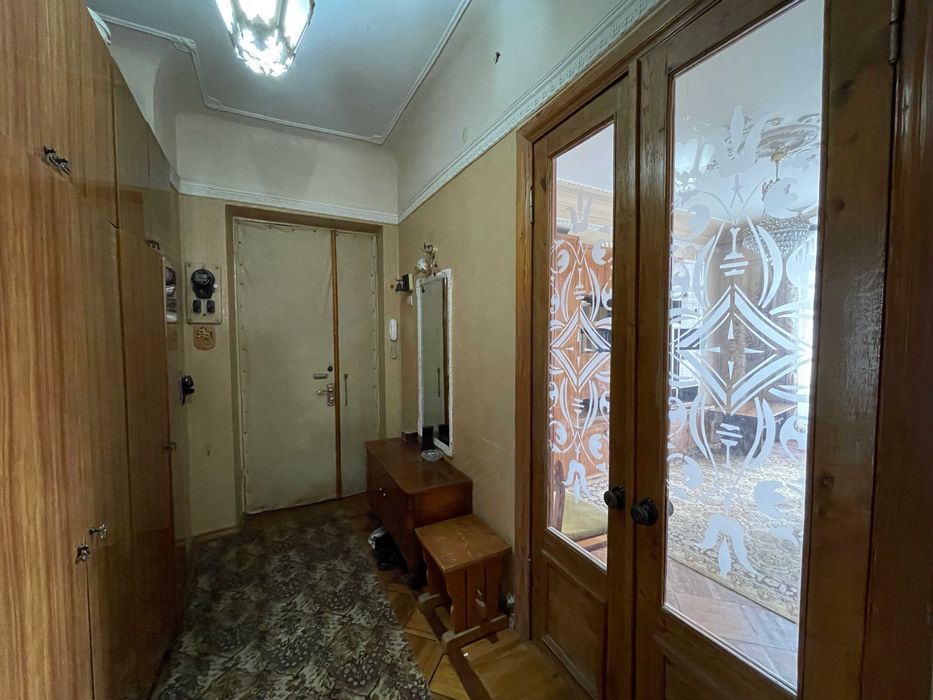 Продам Сталинку, в доме со шпилем, на Плехановской.(404261)