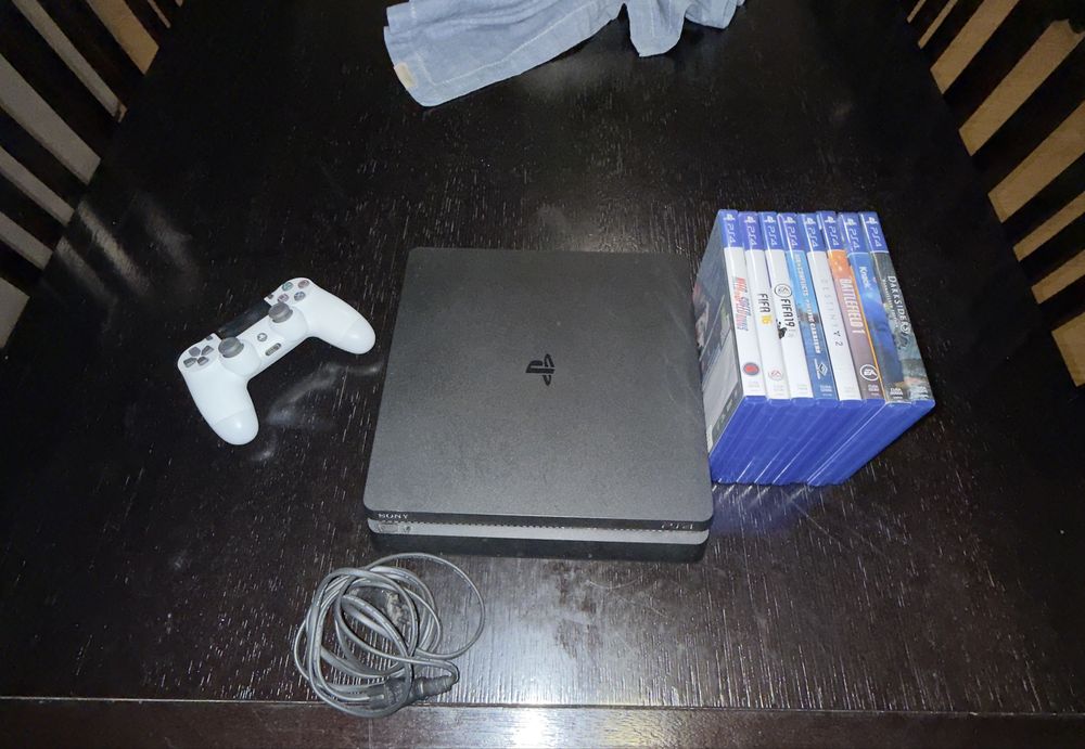 Ps4 em bom estado com jogos