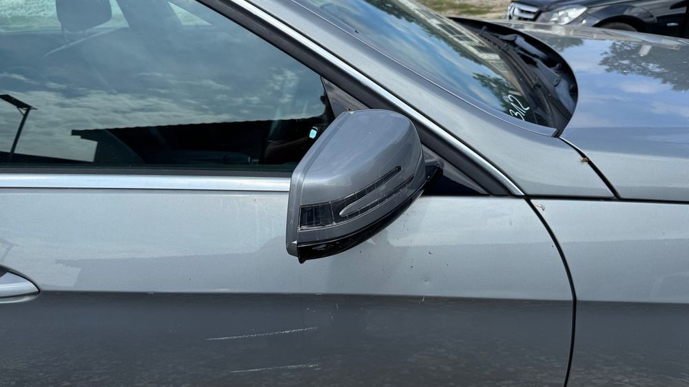 Mercedes w212 błotnik 792 prawy lewy