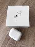 Etui Airpods 2 pro wraz z pudełkiem oraz kablem . BEZ SŁUCHAWEK