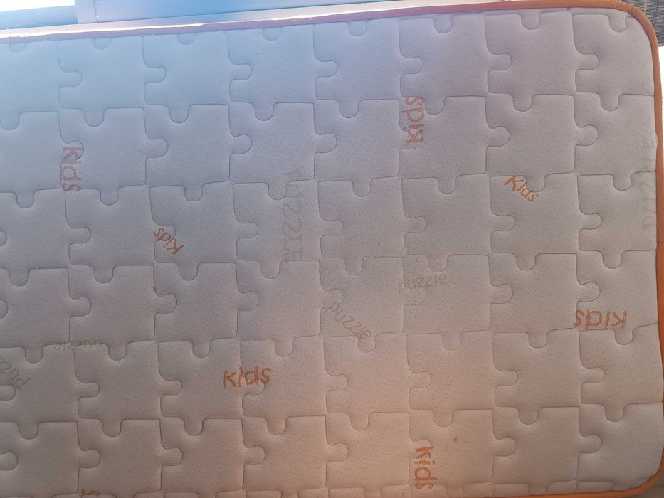 Colchão Seminovo Criança