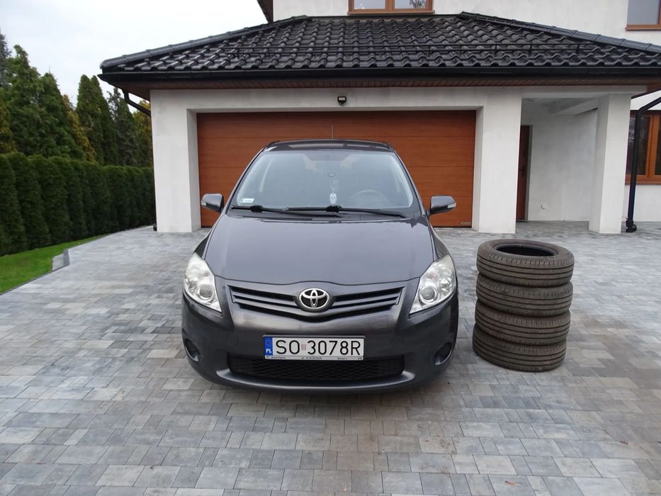 Toyota Auris Toyota Auris