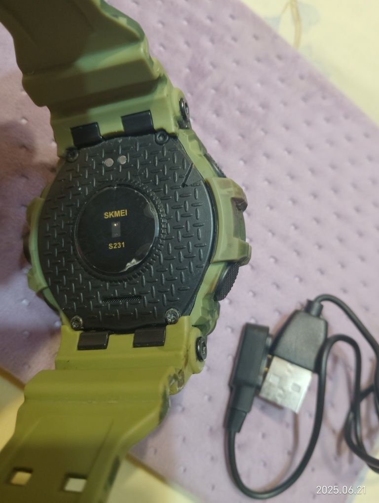 Смарт часы Skmei S231 с влагозащитой IP67 Army Green