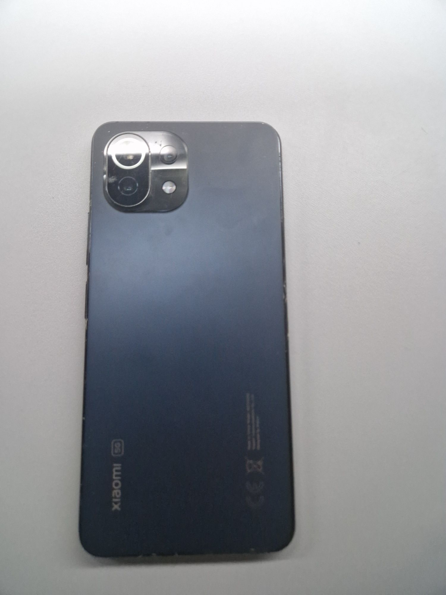 Zestaw 3 uszkodzonych telefonów