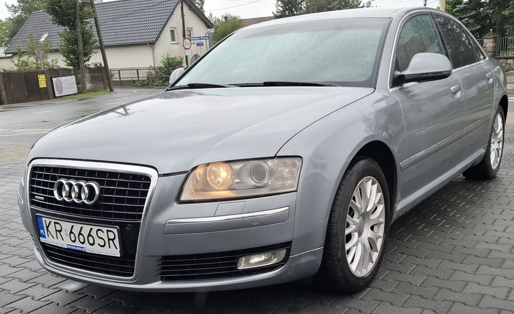Audi A8 D3 2008 3.2 FSI 260KM
