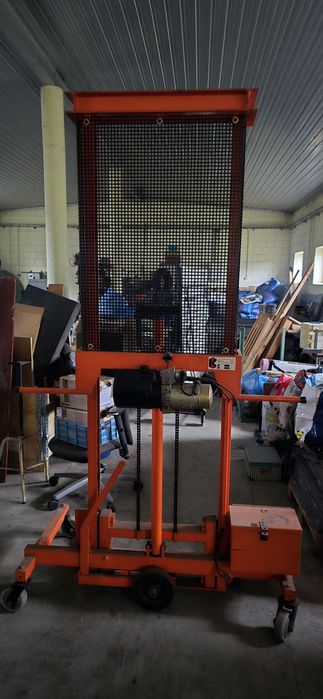 Wózek, podnośnik elektryczny do belek 300kg