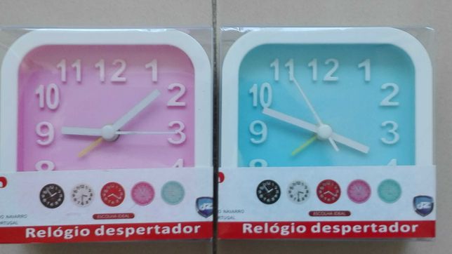 Relógio despertador pilhas azul ou rosa