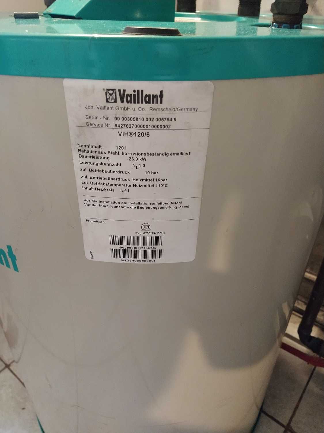 kocioł olejowy 17-22kW, dwa zbiorniki olej opałowy po 1000 litrów.