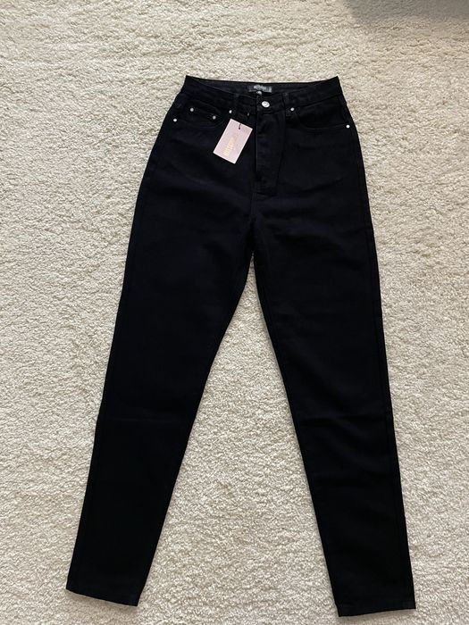 Джинси жіночі МОМ, розмір 38-40,чорного кольору,нові з етикеткою.